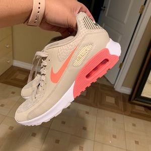 Nike Air Max 90 Classic